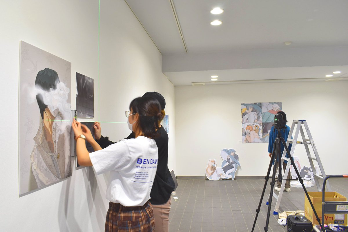saga_comicart's tweet photo. 本日は専攻科展の搬入作業でした！
前期授業で制作した力作揃いです！
10月8日(金)13時まで
玄関ホールにて展示しております！
是非ご覧ください✨
#嵯峨美 #コミックアート #専攻科 https://t.co/kvYpiW1wPD
