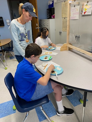 ESRoom121's tweet photo. Festival of the Sheep. #bestatwms #weareindians #yummysheeptreats https://t.co/DKn04PPJ93