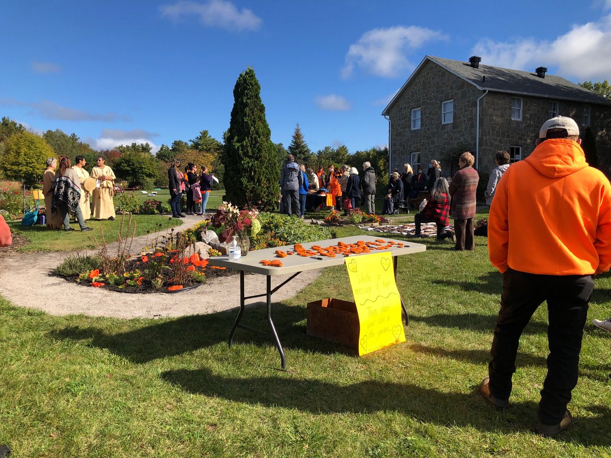 MBTRec's tweet image. Amazing day of learning &amp;amp; a shout out of thanks to BIAK EarlyON Mobile Unit for sharing their time and talent to help us celebrate #NationalDayforTruthandReconciliation at the Waba Cottage Museum &amp;amp; Gardens #EveryChildMatters #NaturalBeauty #Amazing #event