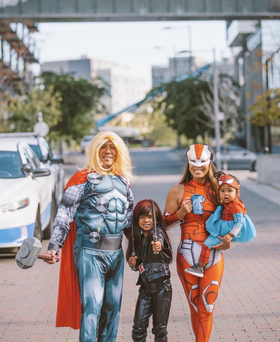 31 days until #Halloween and I just shared some family costume ideas and tips on the blog! Check it out for some inspo: trishaenriquez.com/blog/familyhal…