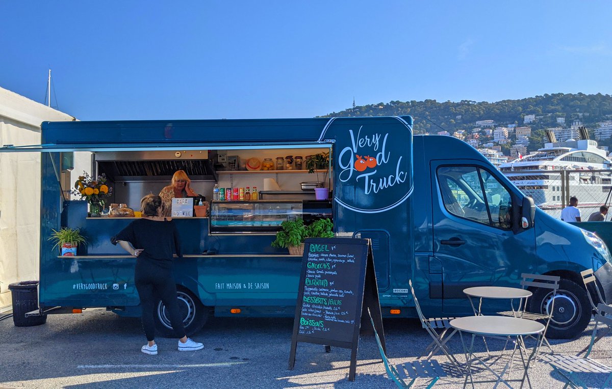 SorayaBahsoun's tweet photo. #IDWeekend 1er salon du tourisme régional ➡️ aujourd'hui et jusqu'au 3 octobre
Venez (Re) découvrir votre région et les richesses de votre territoire 😉
#salon #Tourisme #CotedAzurFrance #ExploreNiceCotedAzur https://t.co/4EydF7mWGu