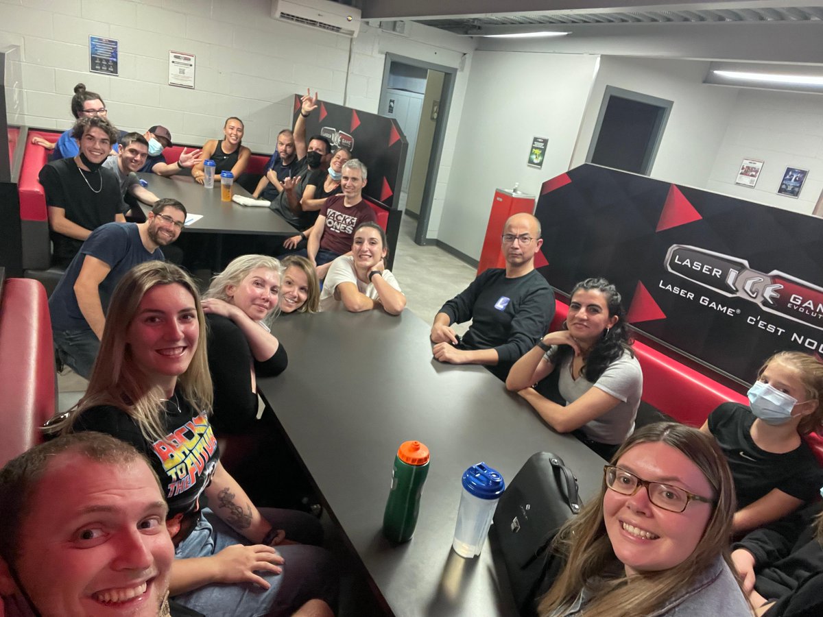 libeocom's tweet image. Libéo en mode science-fiction, ça donne quoi? Des combats épiques au fusil laser, rien de moins! 🔫 

Une partie de l’équipe était rassemblée au @LGEOfficiel 
pour trancher le débat de qui ferait le plus honneur à Han Solo 🤩 

#LibeoVibe #culture #entreprise #lasertag #social