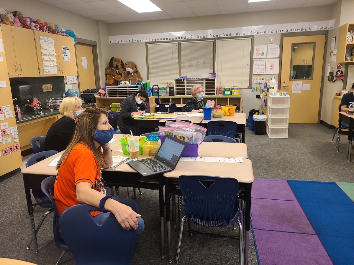 Lblouin9's tweet photo. 2nd grade is digging in deep with place value and participating in a station make and take! #AlwaysLearning #StationPrep @RidgecrestSBISD https://t.co/2Q673oIkho