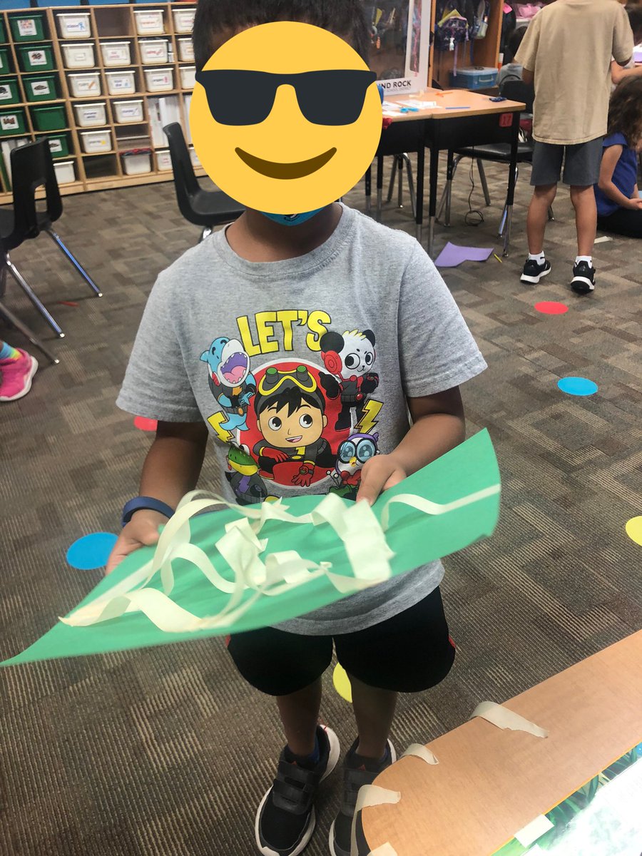kdimas123's tweet photo. Enrichment time is in full swing @ElsaEngRRISD. Ideas are running wild: ���We can set up a fake tooth, “we can create a pressure activated trap”, “she’ll stick to the tape.”  #firstgrade #enrichment #steam #innovation https://t.co/CLjq2WrcPB