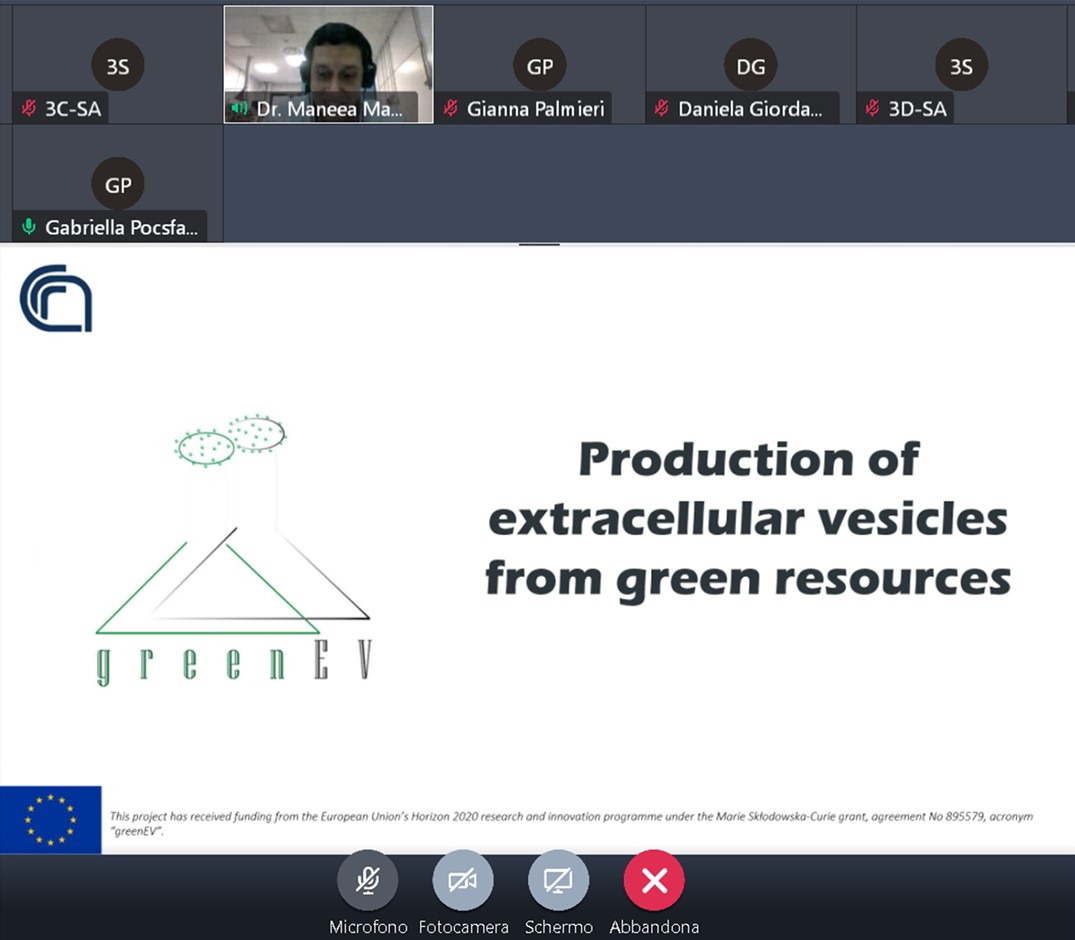ManeeaMoubarak's tweet photo. #greenEV @MSCAaction project presented 2 lectures on PLANT-derived #extracellularvesicles for secondary school students in the framework of the #EuropeanBiotechWeek2021 organized by #CNR_IBBR #Napoli, Italy. For more info, follow our news section at  https://t.co/gavHEGbpGp https://t.co/dbOjCCGj5u