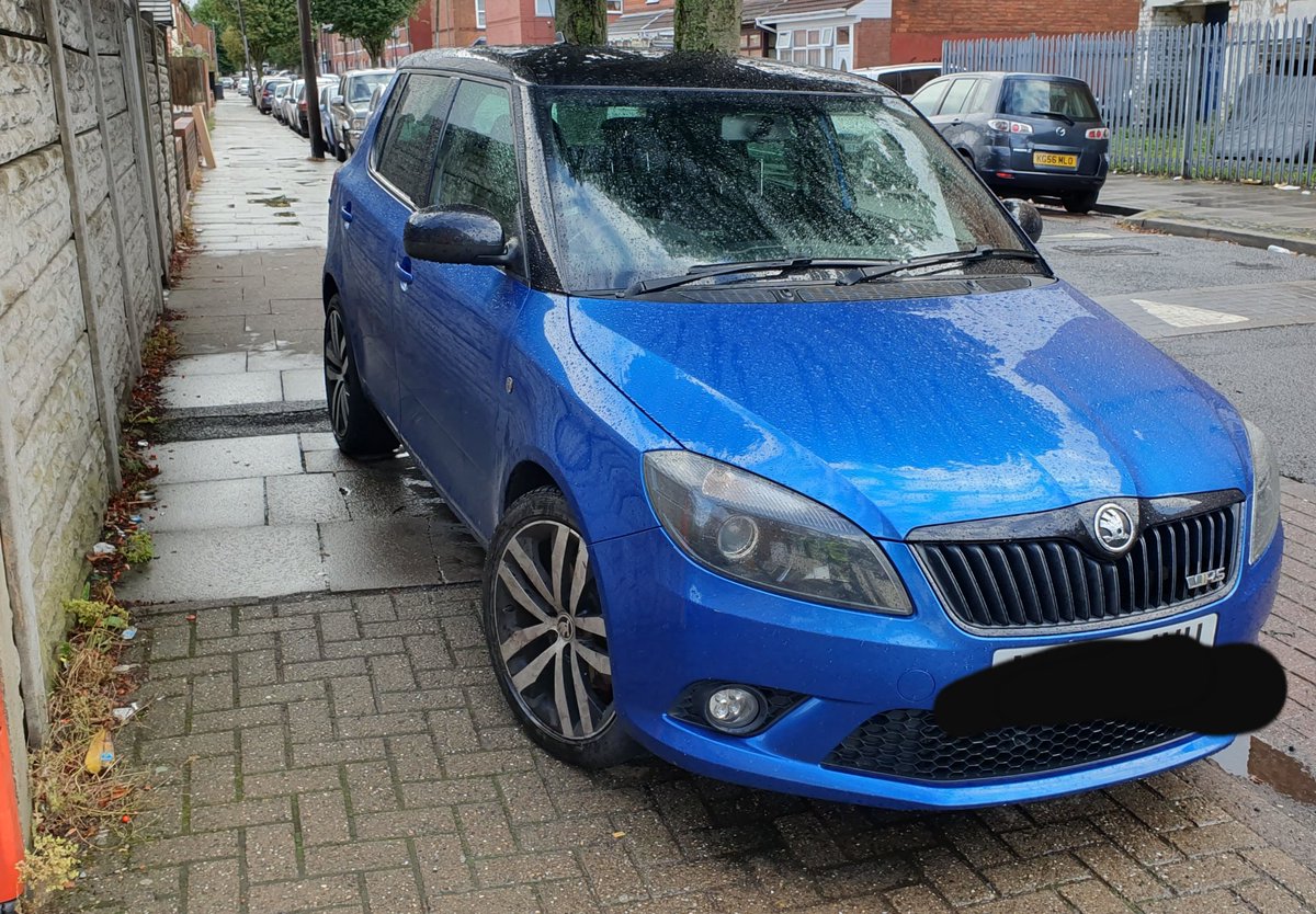 A pedestrian with a double child buggy or in a wheelchair is going to be compromised and have to walk in the road to get around this vehicle.Dealt with today #parkitdontplonkit # pedestriansafety <a href="/NKirkpatrickWMP/">Insp. Neil Kirkpatrick -Hall Green Constituency</a>