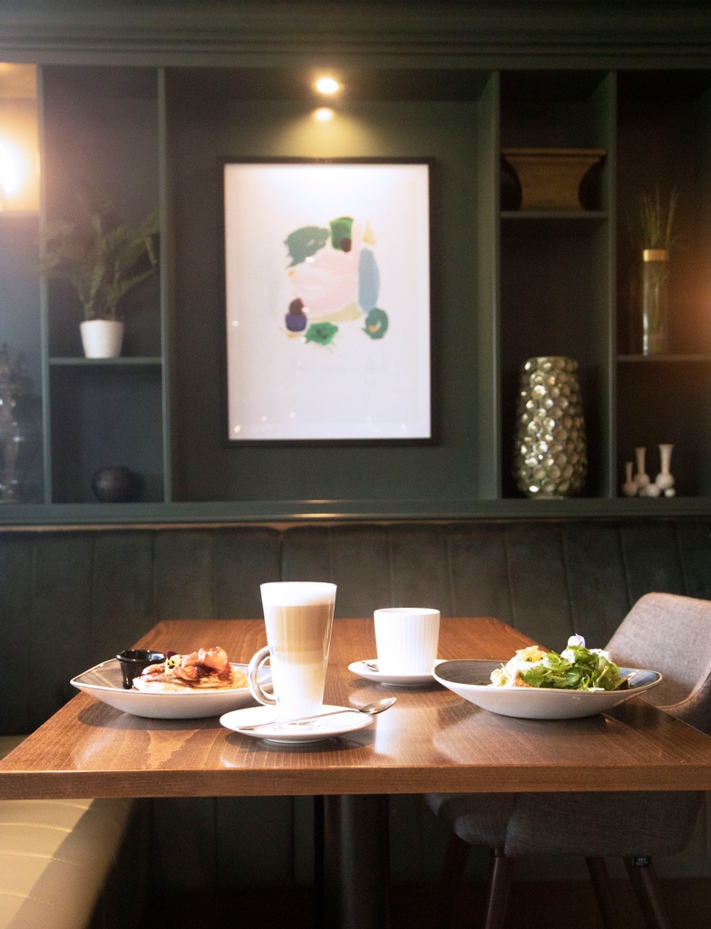 ☕ Happy International Coffee Day! ☕

'You live happier and healthier if you get a cup of coffee to start your day' #TrueStory 🥳

#Kilkenny | #KeepDiscovering| #CoffeeLovers | #InternationalCoffeeDay | #KilkennyHotel #MoretoExplore