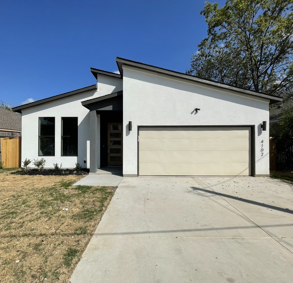 benwegmann's tweet photo. Modern new build in Dallas for under $390k https://t.co/MPqeG89XF9
