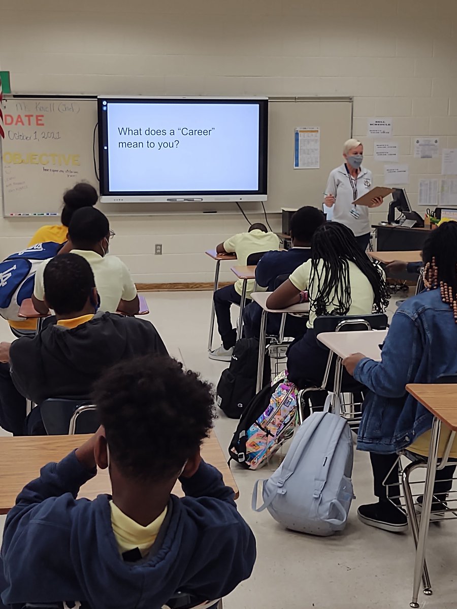 iamNPSCTE's tweet photo. What does CAREER mean to you? Our @NPSchools @NMS_Navigators 7th graders in family and consumer science pondered this question during the morning warm-up. It's always great to hear their thoughts and aspirations! Phenomenal job, Ms. Kovell! #iamnpscte https://t.co/MYB363d6DP