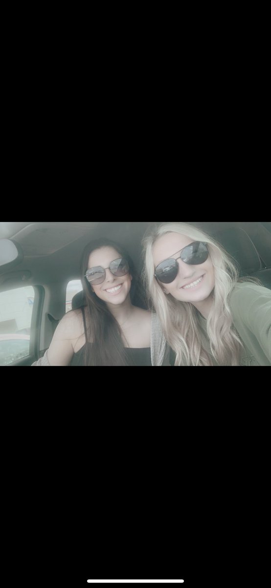 hannahhh_rheaa's tweet photo. My best friend is getting married today! 💍🥺 #soontobesimmions @amberlijewel https://t.co/X4WOvzDqe9