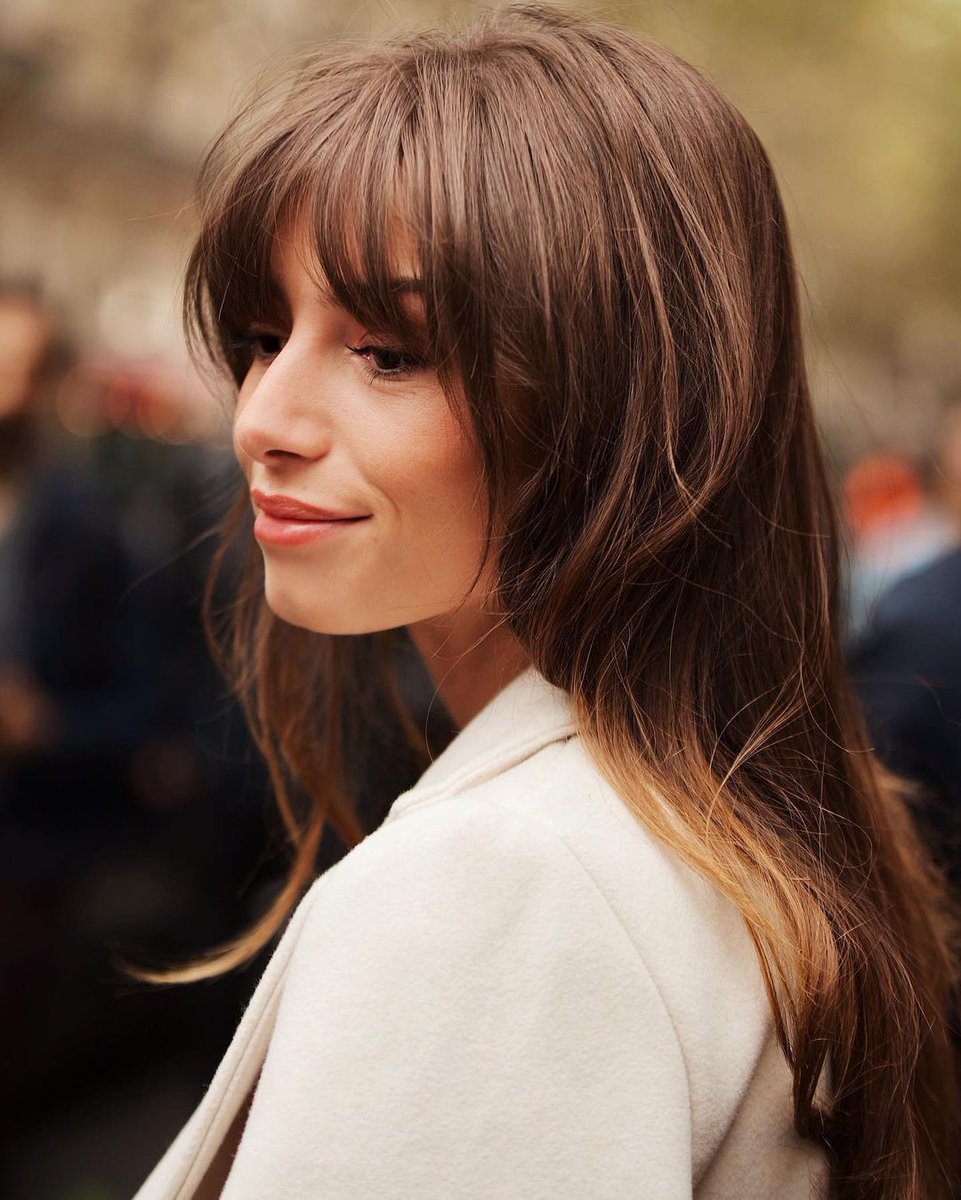 mimisfiles's tweet photo. Mimi Keene at the @LoeweOfficial Paris Fashion Week! https://t.co/h7RFoKmXGS