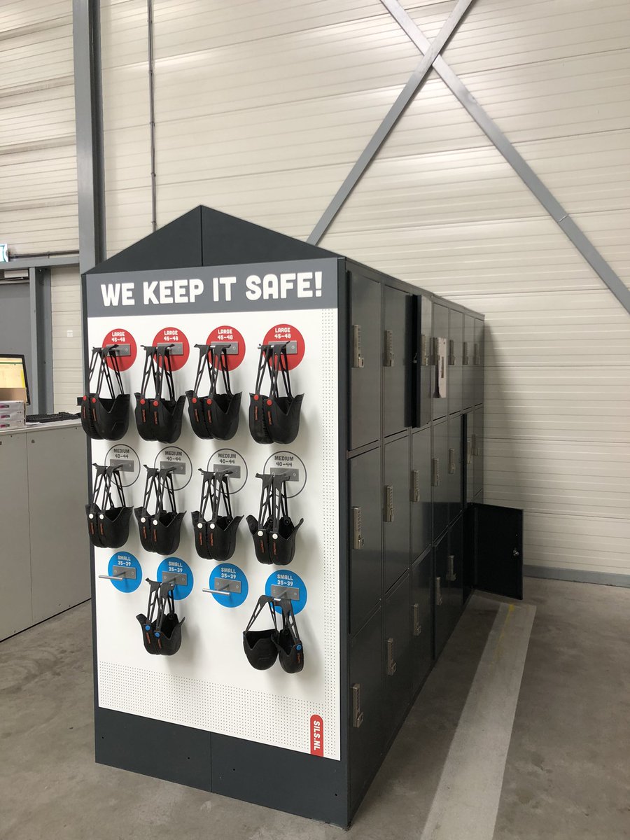 SILSLOGISTICS's tweet photo. Creating a safe working environment is our obligation. Super happy with our new signing and safety shoes for visitors!
#sils #cargo #logistics #customs #veiligheid #veilig #veiligwerken #safety #safetyfirst #arbo https://t.co/MnuglA045n