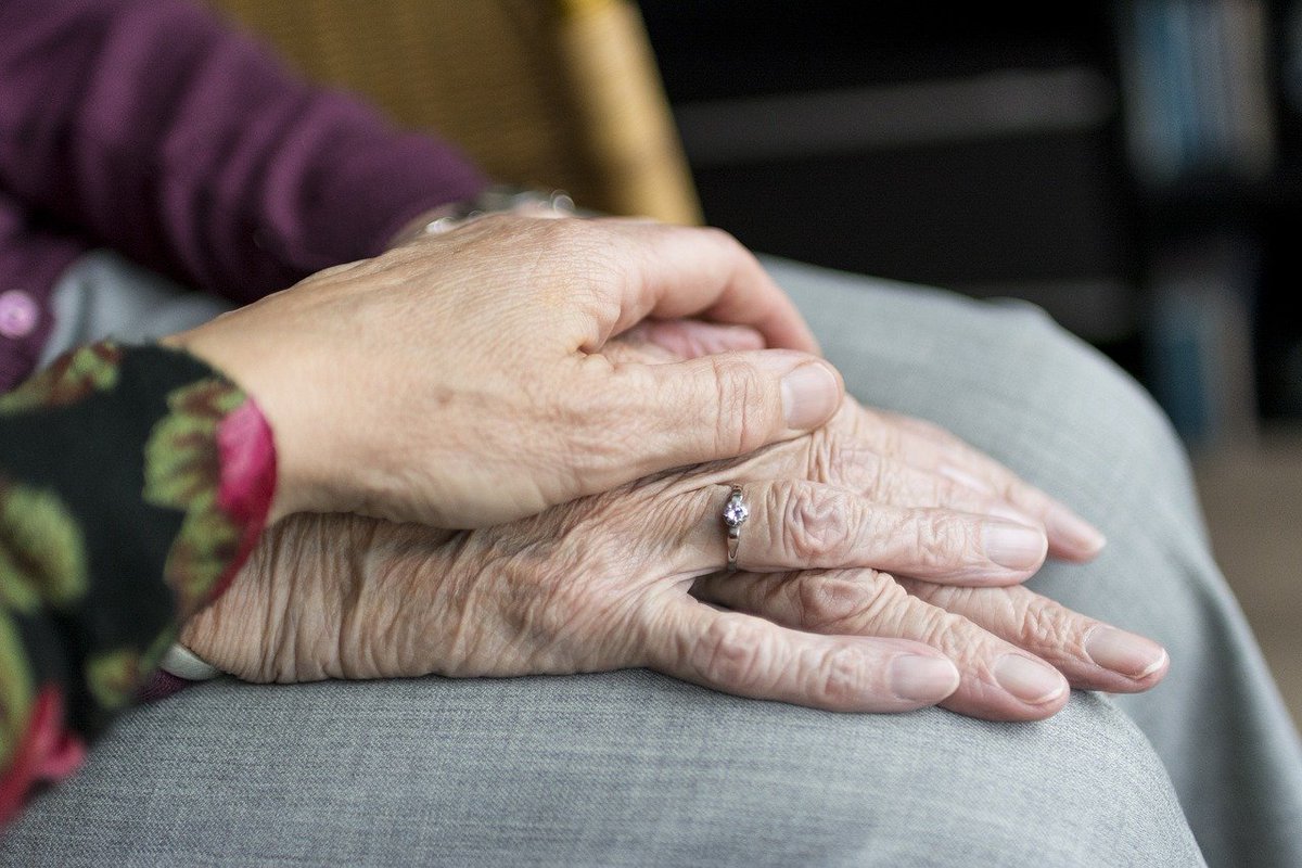 MNCommerce's tweet photo. Much #financialfraud against elders goes undetected. It's a growth industry. New state laws and the Minnesota Department of Commerce can help. Read about it with Neal St. Anthony of the Star Tribune https://t.co/DgjKMSzRwj #FightFraudFriday https://t.co/j5bUjI9FXD