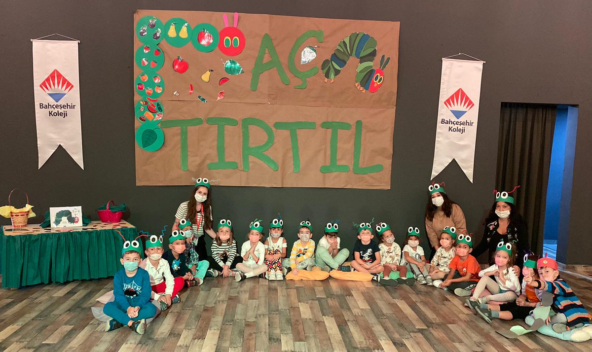 Bir gün minicik bir tırtıl bir pazar günü yumurtadan çıktı ve bir sürü yiyecek yemek için sabırsızlandı. Acaba neler yedi? Anaokulu Öğrencilerimiz ile bugün "Aç Tırtıl" yolculuğuna çıktık. 🐛🌿🍉🍏🍊🍡
<a href="/tugbaozdinc/">Tuğba Özdinç Kater</a> <a href="/ErkenCocukluk/">Hale Güneş</a> <a href="/BKAyvalik/">Bahçeşehir Ayvalık</a> <a href="/BagderVesile/">Vesile Akçaçakır Bagder</a>