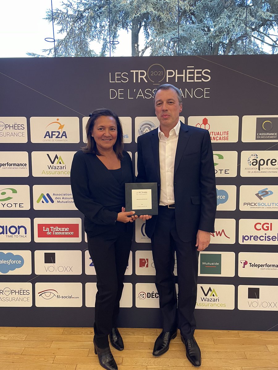 Très heureux d'avoir représenté @GMF_Assurances pour la réception du trophée Or « Innovation Affinitaire » pour la chasuble de plaquage lors de la cérémonie <a href="/Les_Trophees/">Trophées Assurance</a> de l’assurance.

Merci au DTN <a href="/didierretiere/">Didier Retiere</a>  et bravo à toutes les équipes de #GMF et de la #FFR !