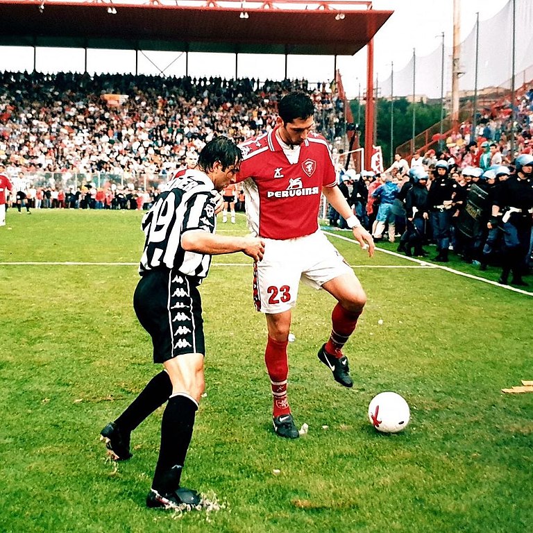 Marco Materazzi vs Juan Esnáider.