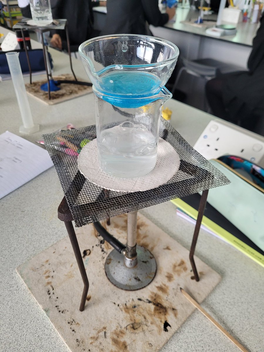 Today learners <a href="/MagnaCartaSch/">Magna Carta School</a> started the process of crystallisation, were introduced to the development of the #ATOM, collected data and practiced their graph #skills. <a href="/TimSmith2021/">Tim Smith</a> @MrWilcox_TMCS <a href="/DrRoo01/">Dr Roo: Technician</a> <a href="/CLEAPSS/">CLEAPSS 🏁</a> <a href="/Hazelpears1/">Hazel Pears</a> #sciencefiction #ScienceTwitter #learning 👨‍🔬👩‍🔬🧑‍🔬