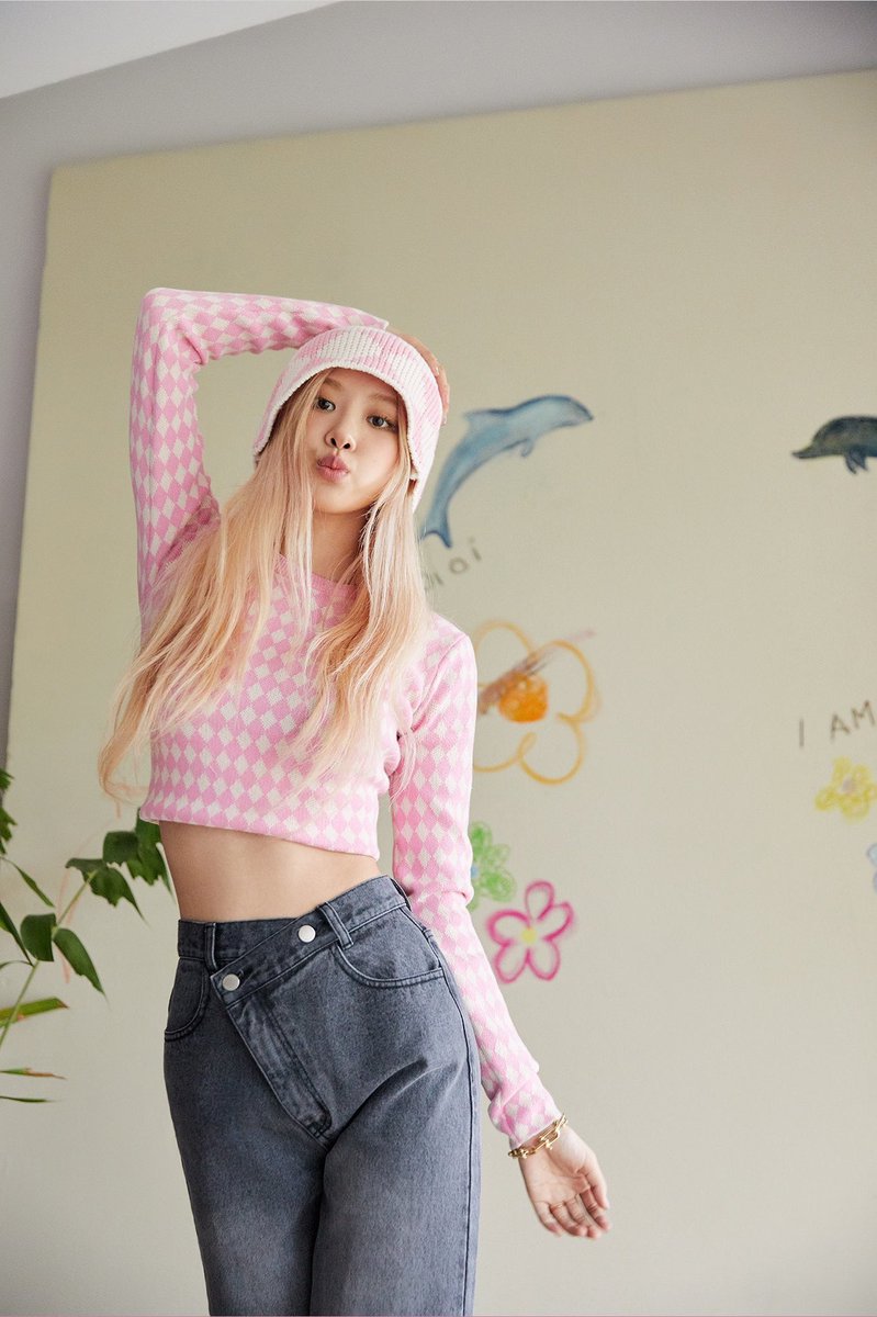 Aff, linda demais! Rosé (BLACKPINK) para a marca de roupa O!Oi Korea.