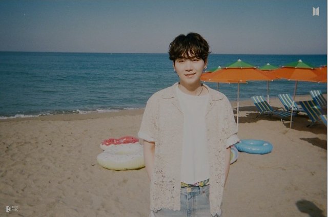 ASofiauwu's tweet photo. Ya vieron lo beautiful que es yoongi? Su pelo mentita tan pretty,su carita tan cute,su gummy smile,dios i love him so much,es tan unique<3
#YoongiBeautiful #YoongiBestRaper #YoongiSunshine #YoongiGummySmile #YoongiPretty https://t.co/QA71BhAwaU