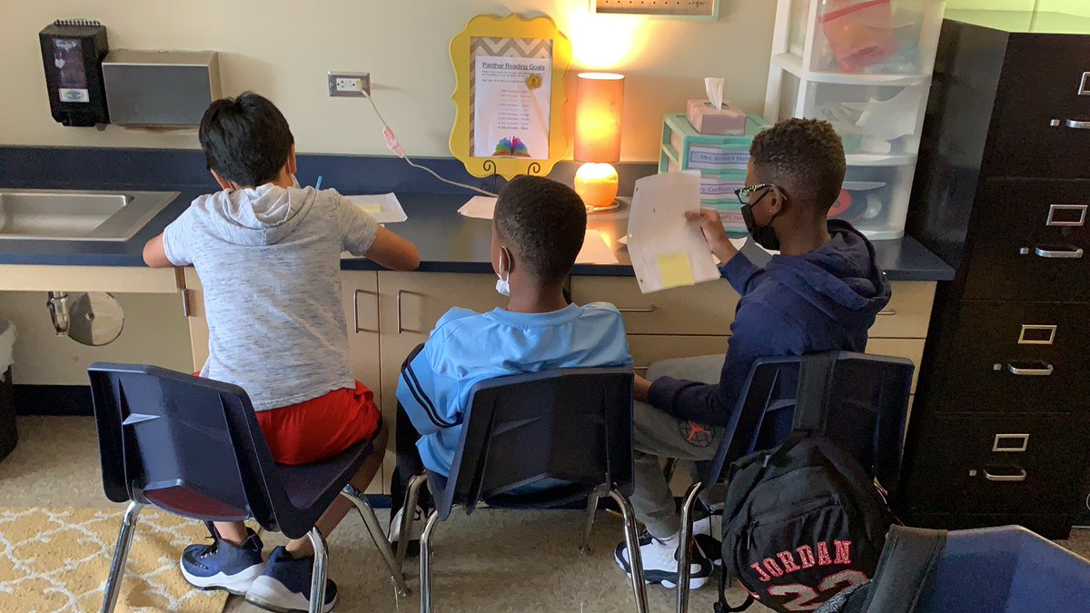 We love a peer revision day! Focusing on bringing the 💜 of our stories to life by blending action, dialogue, thinking, and description makes for a busy Friday at <a href="/basswood_es/">Basswood Elementary</a>! #kellerliteracy