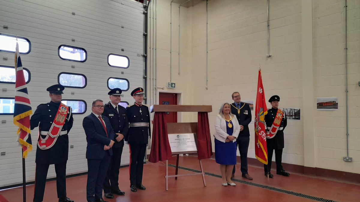 WakefieldMayor's tweet photo. Well done to @WYFRS a fantastic new station in Wakefield opened by @LordLtWY https://t.co/cSjBLCtRtA