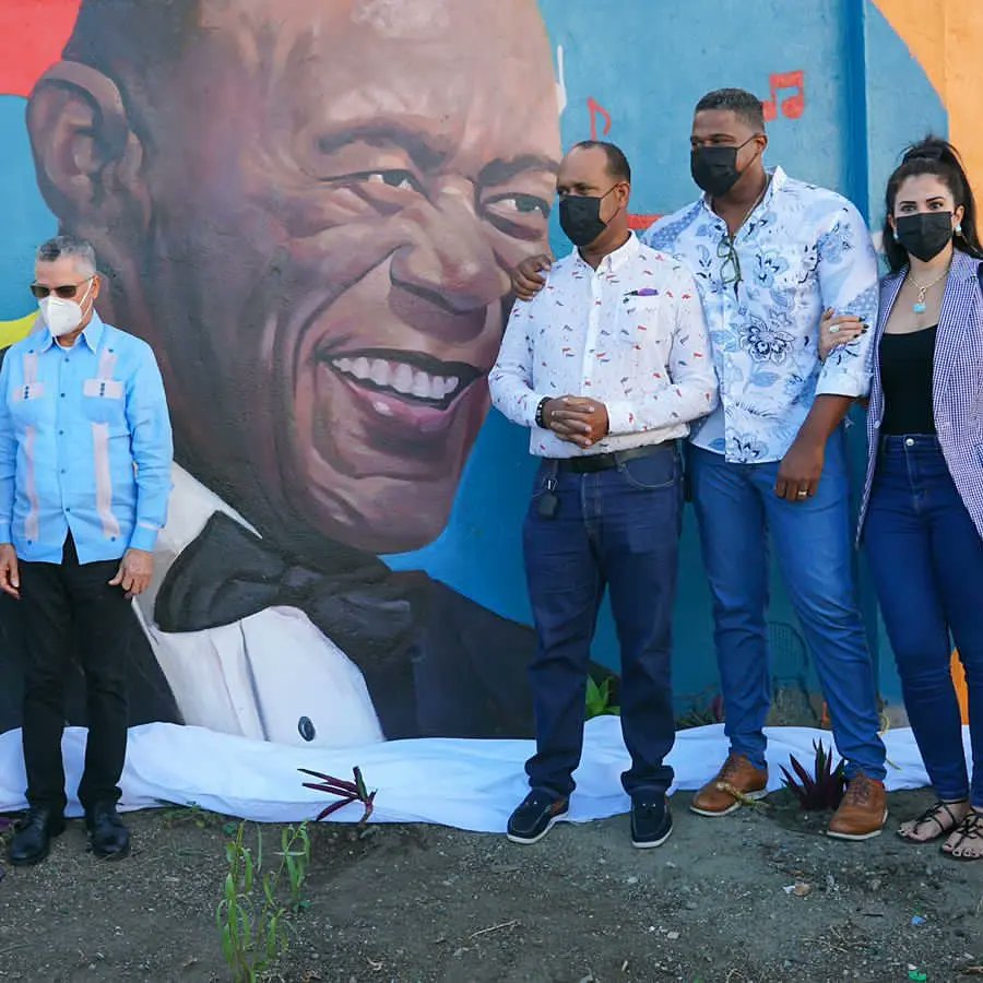 CanalTRArd's tweet photo. La Dirección de Proyectos Especiales y Estratégicos de la Presidencia (PROPEEP) y el Ayuntamiento de Santo Domingo Este (ASDE) revelaron un mural hecho en homenaje al #CaballoMayor. https://t.co/750IwdAu2i