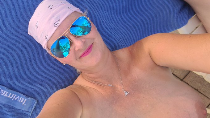 Finally made it! 3 full days of no clothes...@CalienteClub @Strangebirdstu1 @MFCCamgirls @MFCShare https://t<a class="tags" target="_blank" title="On Twitter" href="/?out=eyJ0eXAiOiJKV1QiLCJhbGciOiJIUzUxMiJ9.eyJpYXQiOjE3MjQzMjUzOTcsImlzcyI6InR3cG9ybnN0YXJzLmNvbSIsIm5iZiI6MTcyNDMyNTM5NywiZXhwIjoxNzU1ODYxMzk3LCJyZWRpcmVjdF91cmwiOiJodHRwczovL3R3aXR0ZXIuY29tL0NhbGllbnRlQ2x1YiJ9.xqZX60iJDYGoPlWa8S8w83MtXREg3bepOoSflogpaPTQhoUOYQKu_bsTwKmc63UUicHuGdRF8Mc7yJN9BurgTw">@CalienteClub</a><a href="/tag/mvsales"class="tags"><span>#mvsales</span></a>