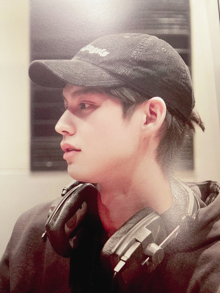 G8DFBVC's tweet image. เราเป็นแค่คนนึงในมุมมืด ที่จะซัพพอร์ตและคอยมองดูความสำเร็จของเขาจากมุมของเรานี่แหละ เธอไม่ต้องรู้จักเราหรอก เธอไม่ต้องจำเราได้ก็ได้ ให้เธอเป็นเธอที่เป็นตัวเองแบบนี้ เป็นในสิ่งที่ทุกคนรักแบบนี้ ได้ยิ้มเยอะๆ ได้ทำในสิ่งที่ตัวเองชอบและมีความสุขแค่นี้ก็พอแล้ว  
#bbrightvc @bbrightvc