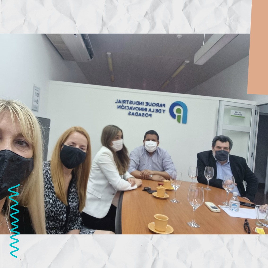 DecutRojas's tweet photo. 💬 Con @carlosjosevigo , @GabrielaAzar_ ,@gfalvarez  Aleandra Scafati y Ruben Veron visitamos el Parque Industrial y de Innovación. 
El futuro del presente de todos los misioneros. Misiones Innova, el futuro nos inspira.

@PIIPmisiones
@EscuelasRed https://t.co/XtBZebPIYB
