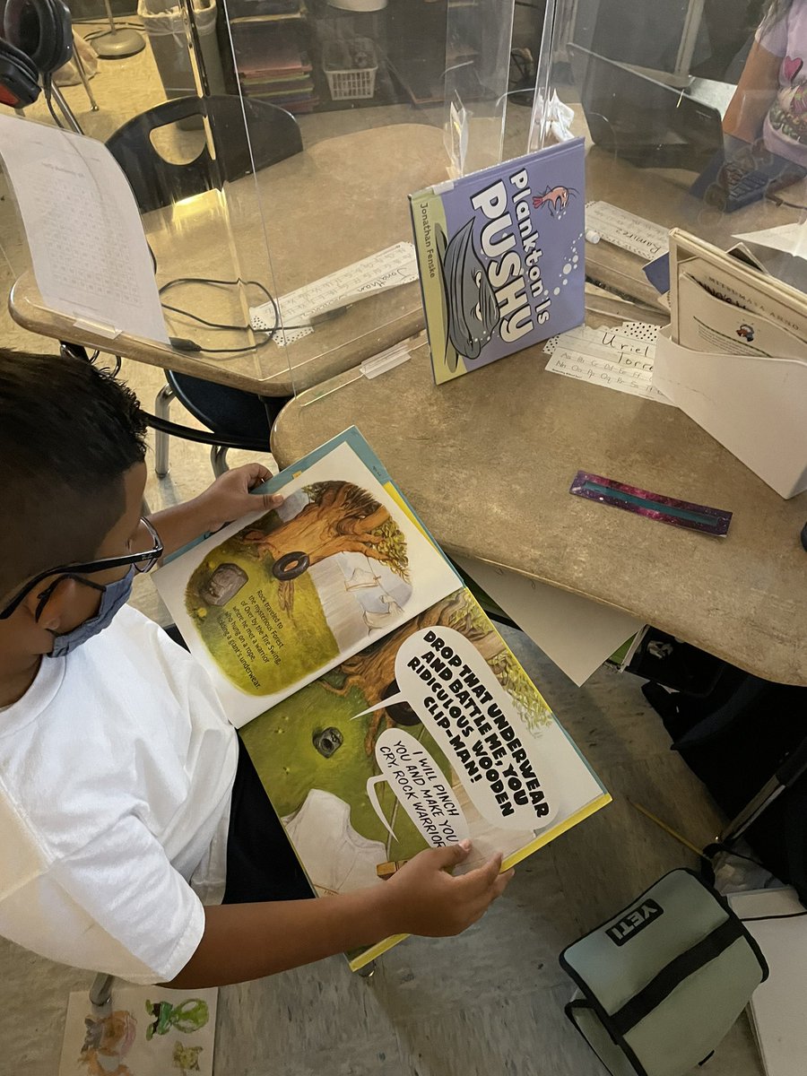 MrsMagallanes_'s tweet image. #read3readin #heb we loooove to read! literacy opens so many doors!