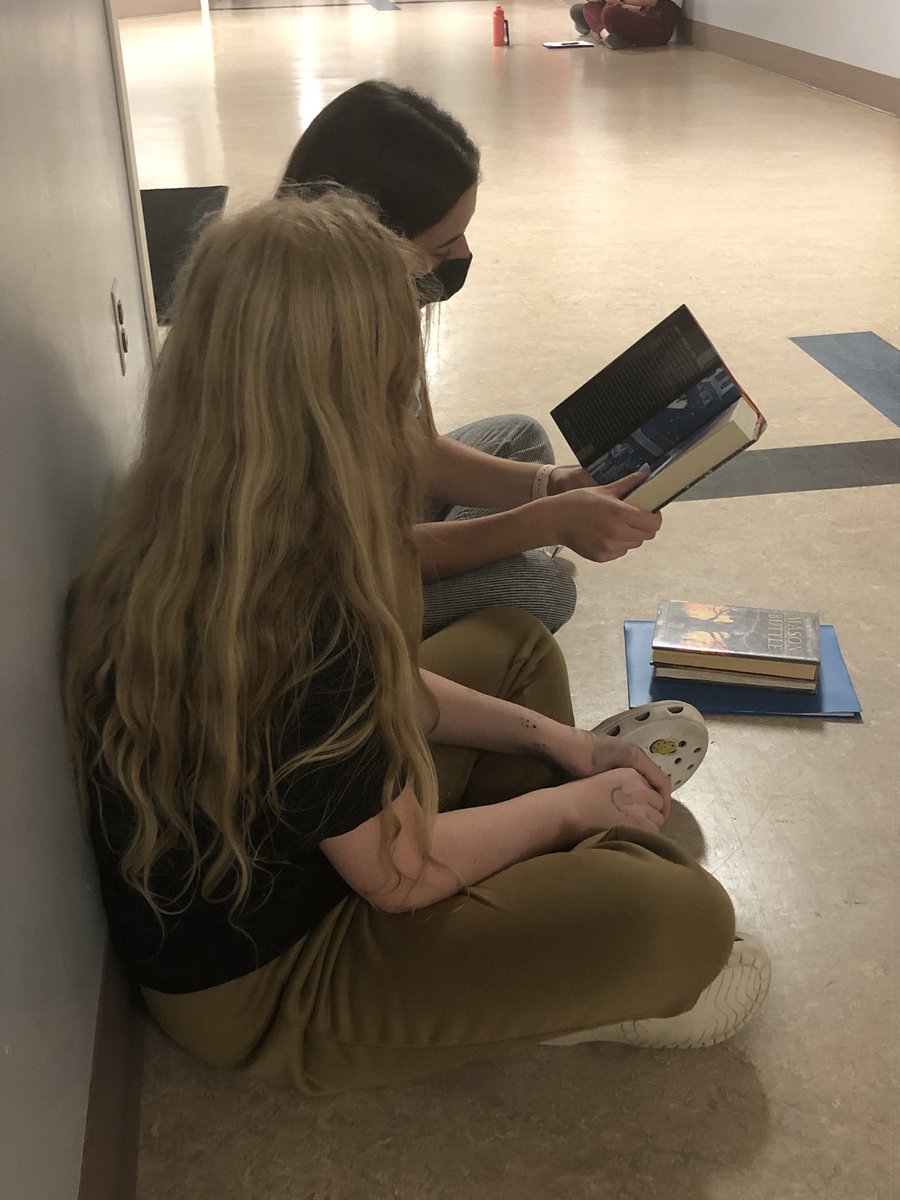Sharon_Daley2's tweet photo. We are so happy to be back @ClearCreekMCCSC with our @IUSchoolofEd teachers. Catching up with some pics. https://t.co/g97cQhVGCd