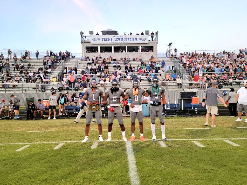The Eagles are off again tonight.  We can't wait to see you next Friday night Eagle Nation!!!  #EaglePride 

<a href="/JaylenRaynor_/">Jaylen Raynor</a> <a href="/BrownRJ5/">RJ Brown</a> <a href="/IsaiahCrowell9/">Isaiah Crowell</a> <a href="/3xDada_/">Lildada3_</a>