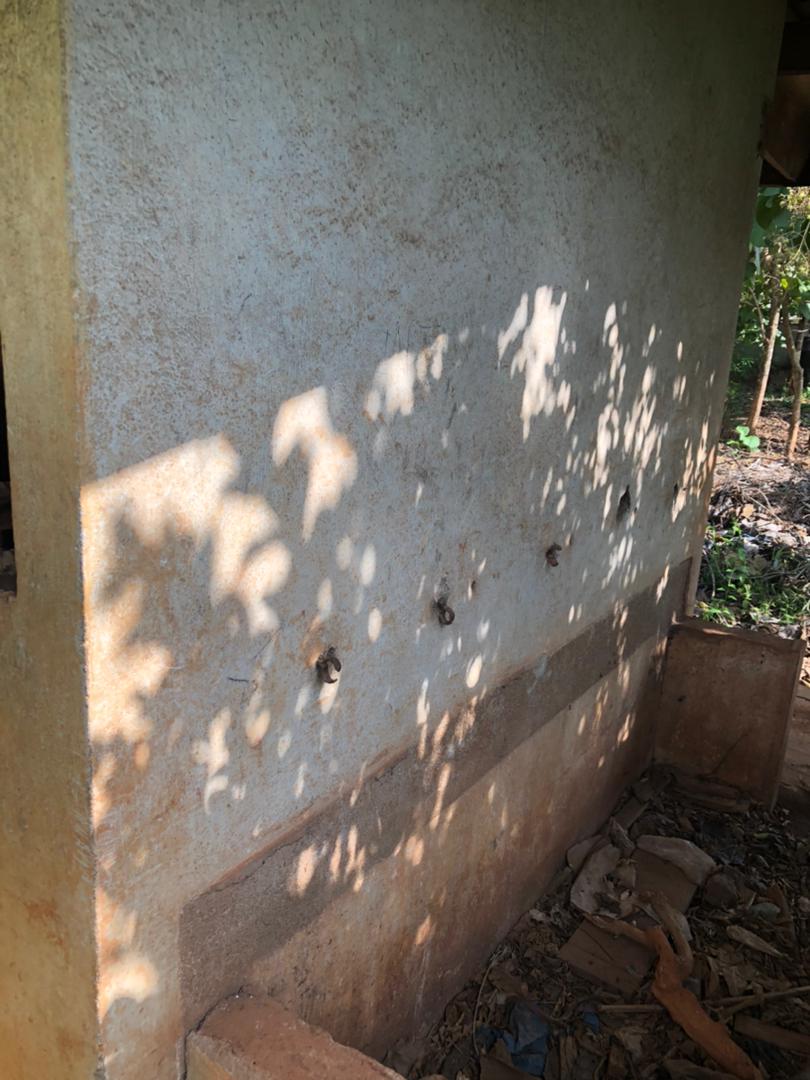 PrinceCoulbaly's tweet image. Mais lors de notre visite on a constaté des toilettes hors d'usage ainsi que les points d'eau pour les élèves. 
C'est pourquoi, on entend avec le soutien de tous procéder à des travaux de réhabilitation.

Pour contribuer : 0102369541 /077962926