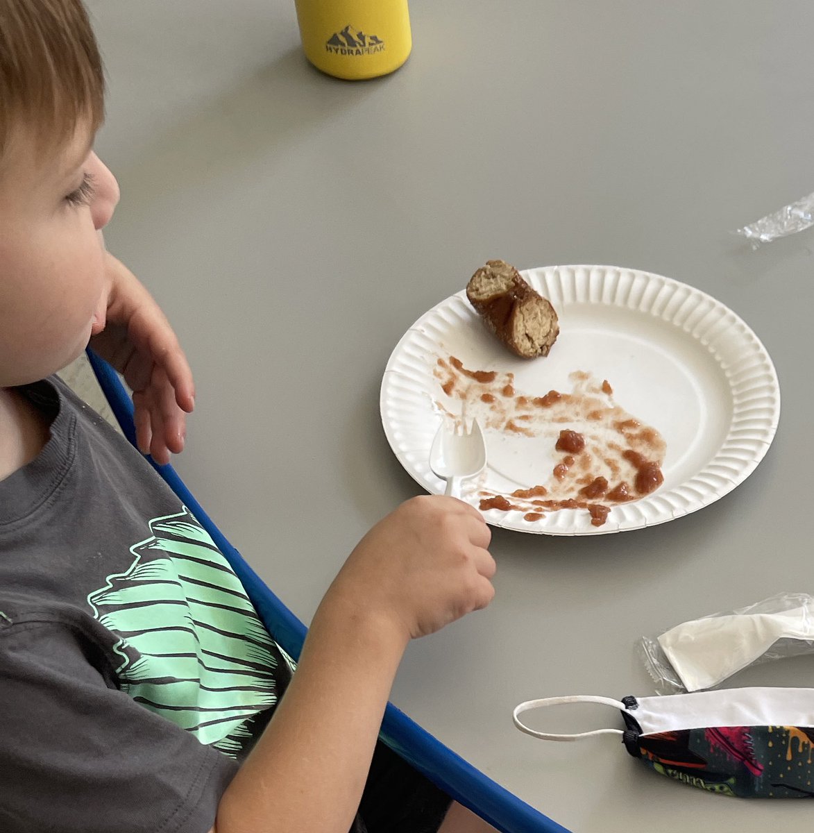 misterBmorgan7's tweet photo. And after picking more apples and sorting them. WE DEMOLISHED THE APPLESAUCE WE MADE! π©π»βπ³π¨π½βπ³#futurechefs #weinthekitchen #cinaminny https://t.co/8pdDat6Jdn