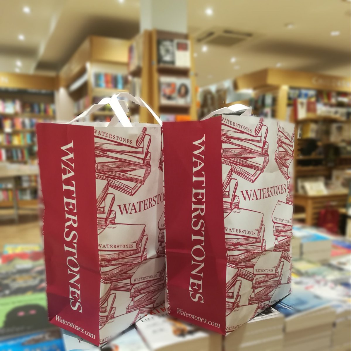 It's giveaway time! 🤩 We have two bags of book goodies up for grabs (one fiction, one kids' books) 🛍️

To enter:
1. Follow us <a href="/WaterstonesN8/">Waterstones Crouch End</a>
2. Like and retweet this post❤️

For an extra entry, check out our Instagram post!

T&amp;Cs below⬇️