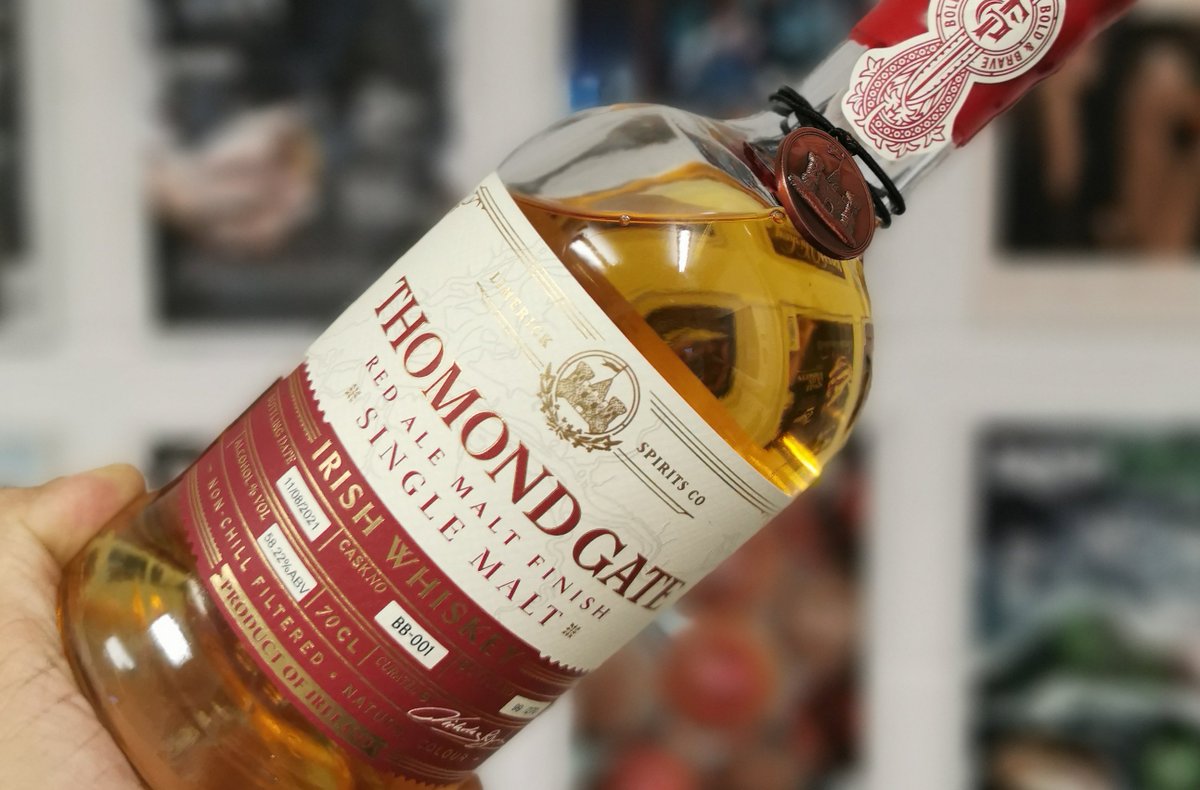 IrishWhiskeyMag's tweet image. NEW RELEASE!
A delight to get our hands on the latest Limerick Irish whiskey release from Thomond Gate Limerick Whiskey. A single malt Irish whiskey finished in red ale. 

58.22% ABV
Non-chill filtered
Natural colour

#IrishWhiskey #NewRelease #CaskStrength #ThomondGate #Limerick