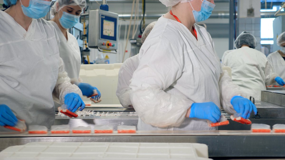 Happy #Manufacturing Month! We’re proud to support more than 400 manufacturing clients who help keep those economies going. We recognize &amp; celebrate all manufacturers playing a vital role in shaping the industry's future. bit.ly/3uDEx3R