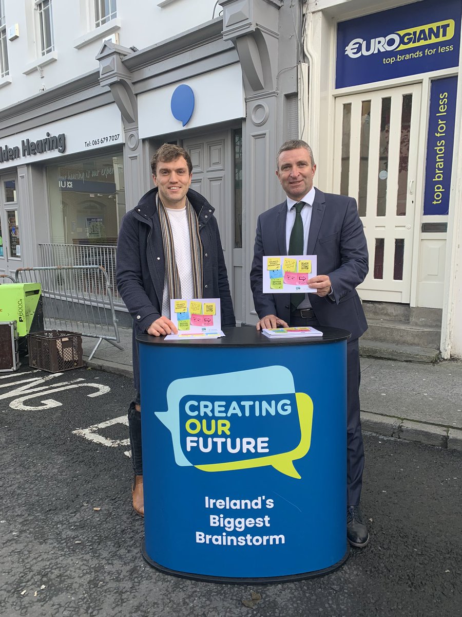 This evening I linked up with <a href="/townhurler/">Shane O'Donnell</a> in Ennis supporting the <a href="/DeptofFHed/">Department of Further and Higher Education</a> 's #CreatingOurFuture campaign. A national conversation on what researchers can do to create a better future. Visit creatingourfuture.ie to submit your idea. #researcher #innovation
<a href="/fiannafailparty/">Fianna Fáil</a>