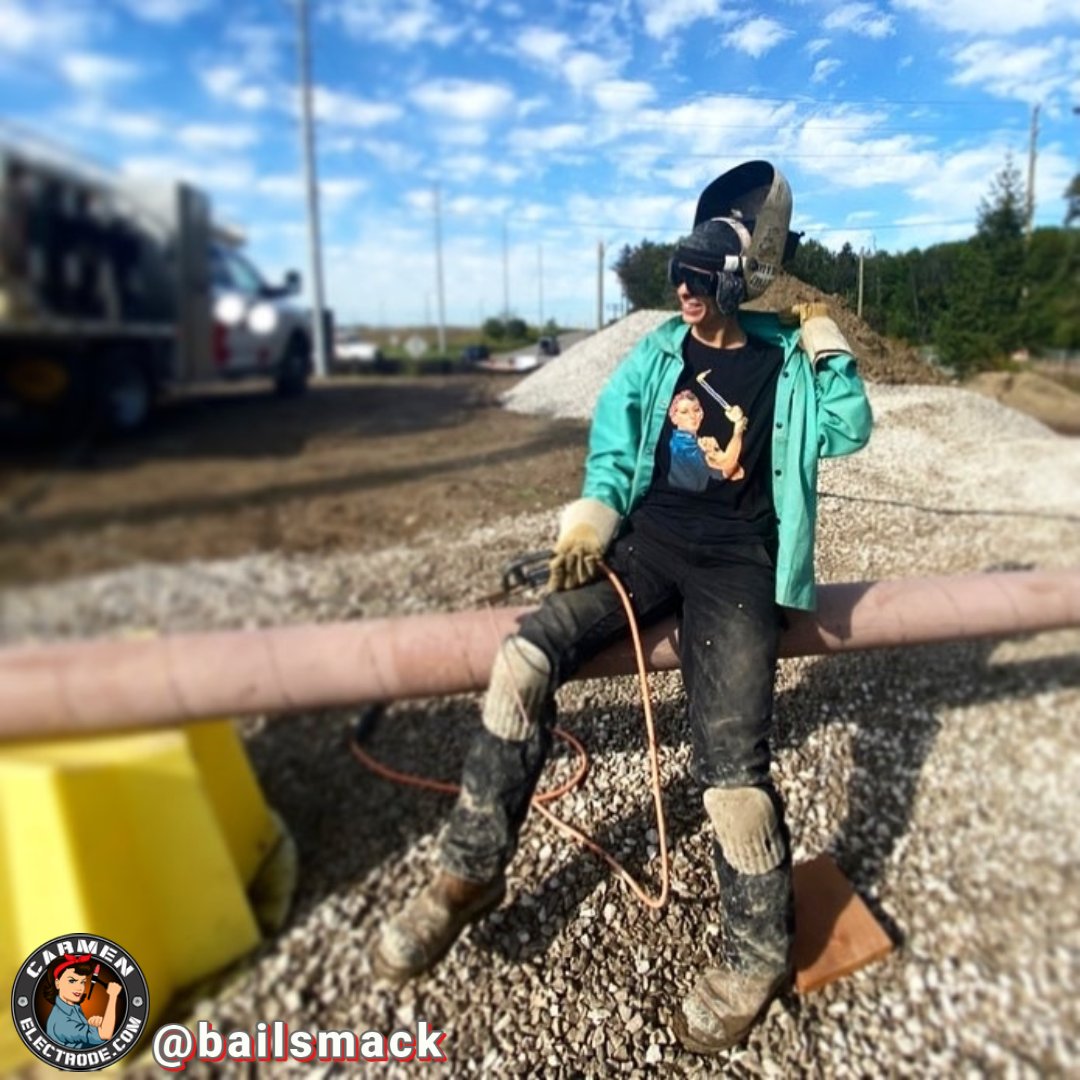 carmenwelds's tweet image. #flametechfriday with @bailsmack 🔥🦂

#flametechscorpion #flametech #rosietheriveter #wecandoit #carmenelectrode #girlpower #girlgang #supportyourlocalgirlgang #womensupportingwomen #womensempowerment #womenwelders #welderwomen #womenwhoweld #weldlikeagirl