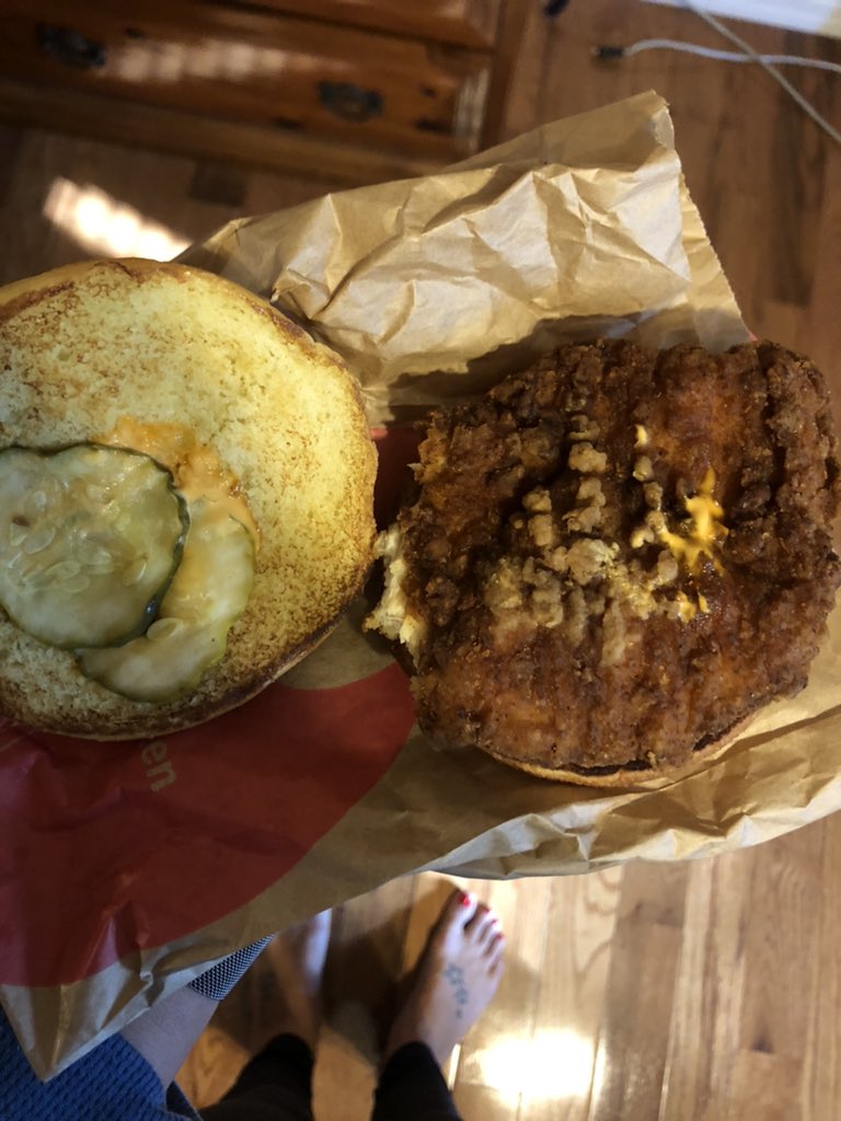 jxtrain's tweet photo. Hey @McDonalds… is the whole thing supposed to be a Spicy Chicken sandwich… or just one bite? https://t.co/Wnrg0paxWg