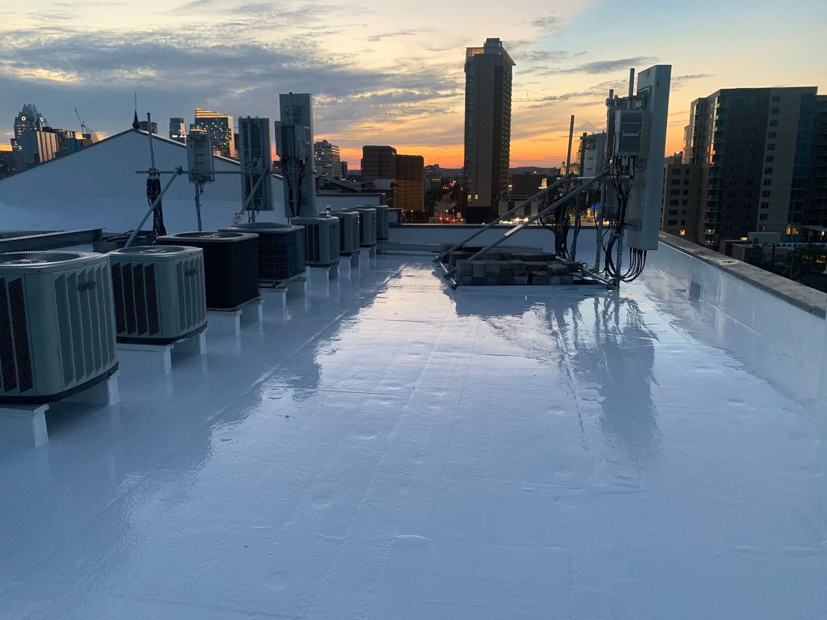 LonghornCommer1's tweet photo. It takes so much effort and hard work to coat an entire roof, especially when it looks this shiny and clean! If you're needing a roof repair, restoration or, replacement contact us on our website at https://t.co/j3OH2dnhKa or give us a call at 817-645-5700!

#roofrestoration https://t.co/aKmxF9lvXR