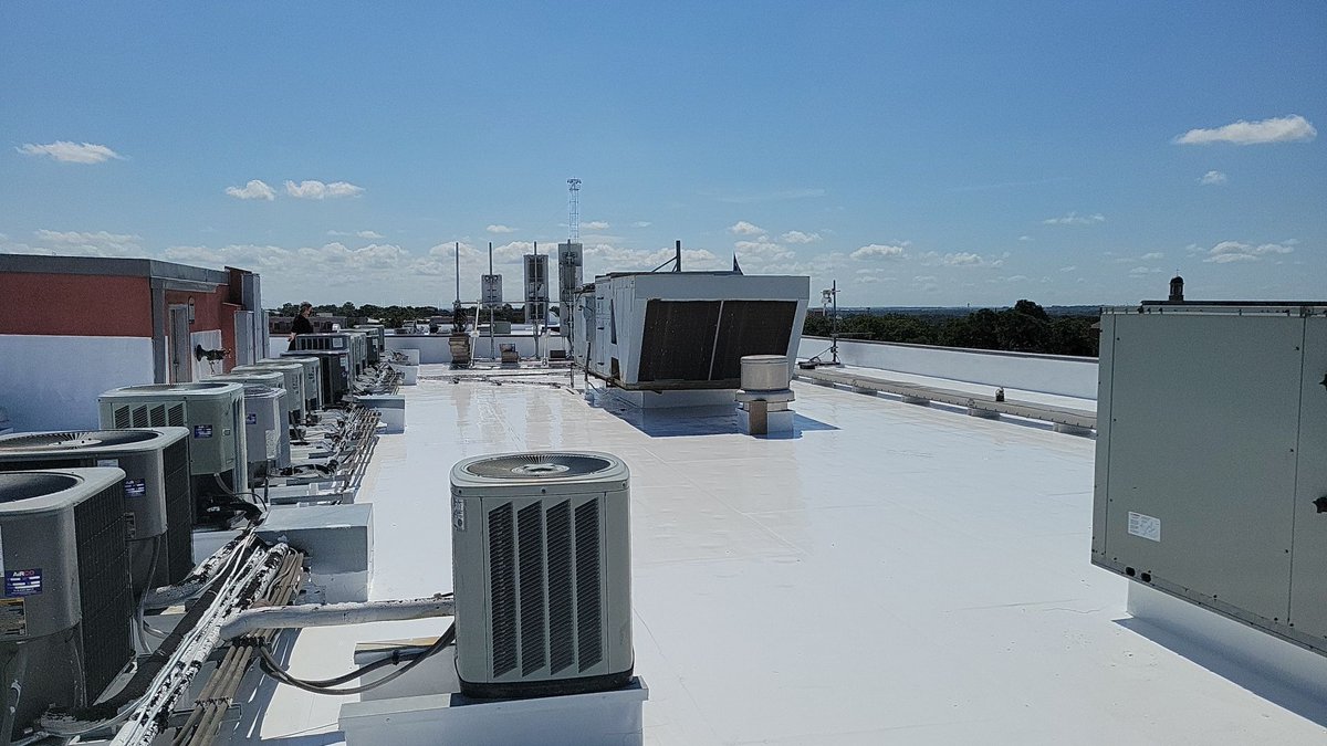 LonghornCommer1's tweet photo. It takes so much effort and hard work to coat an entire roof, especially when it looks this shiny and clean! If you're needing a roof repair, restoration or, replacement contact us on our website at https://t.co/j3OH2dnhKa or give us a call at 817-645-5700!

#roofrestoration https://t.co/aKmxF9lvXR