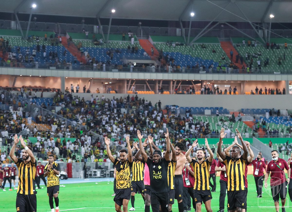 ittihad's tweet photo. إتـي في الـصـدارة 💛
وكُل الأندية بــعـده 🖤

#الاتحاد_lلاهلي https://t.co/3Gh5omSutY