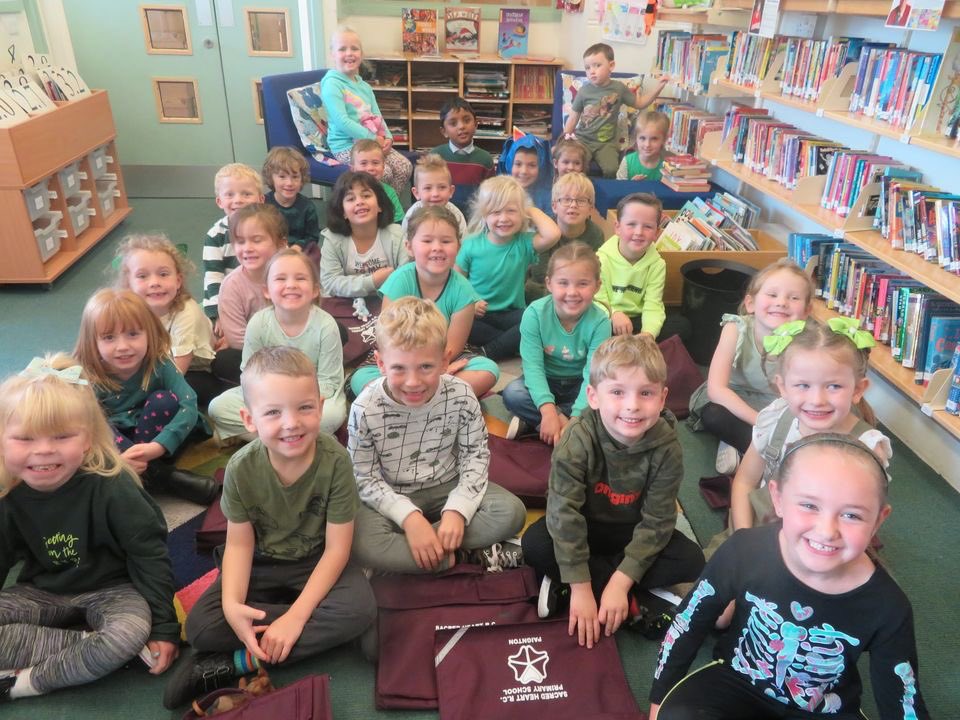 SacredHeartCAST's tweet photo. Thank you to everyone who donated today for @CAFOD Go Green Harvest day. The House Captains helped organise the food into parcels to sell after Mass on Sunday @CAFODPlymouth @Sarahhb65 #cafod #gogreen #harvest #makingadifference #funinthesun https://t.co/3nlVySBCzJ