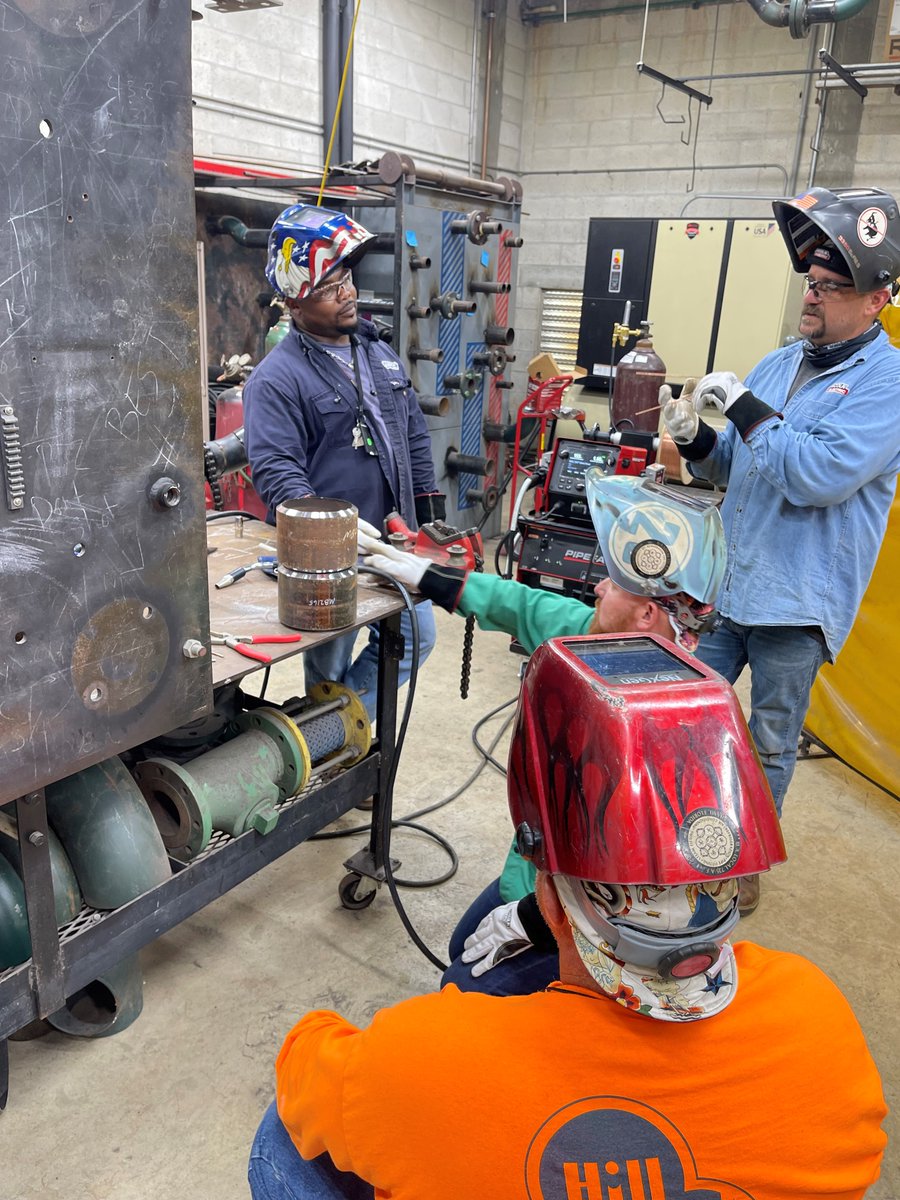ArpecSchool's tweet image. Last week we had an advanced JM Training Course by Lincoln Electric, instructors Mike Didona, Kevin Bashansci, and Kishon Dryden attended. 

#arpec725 #mcasfla #MakeWorkCoolAgain #lu725 #tradeschool #hvac