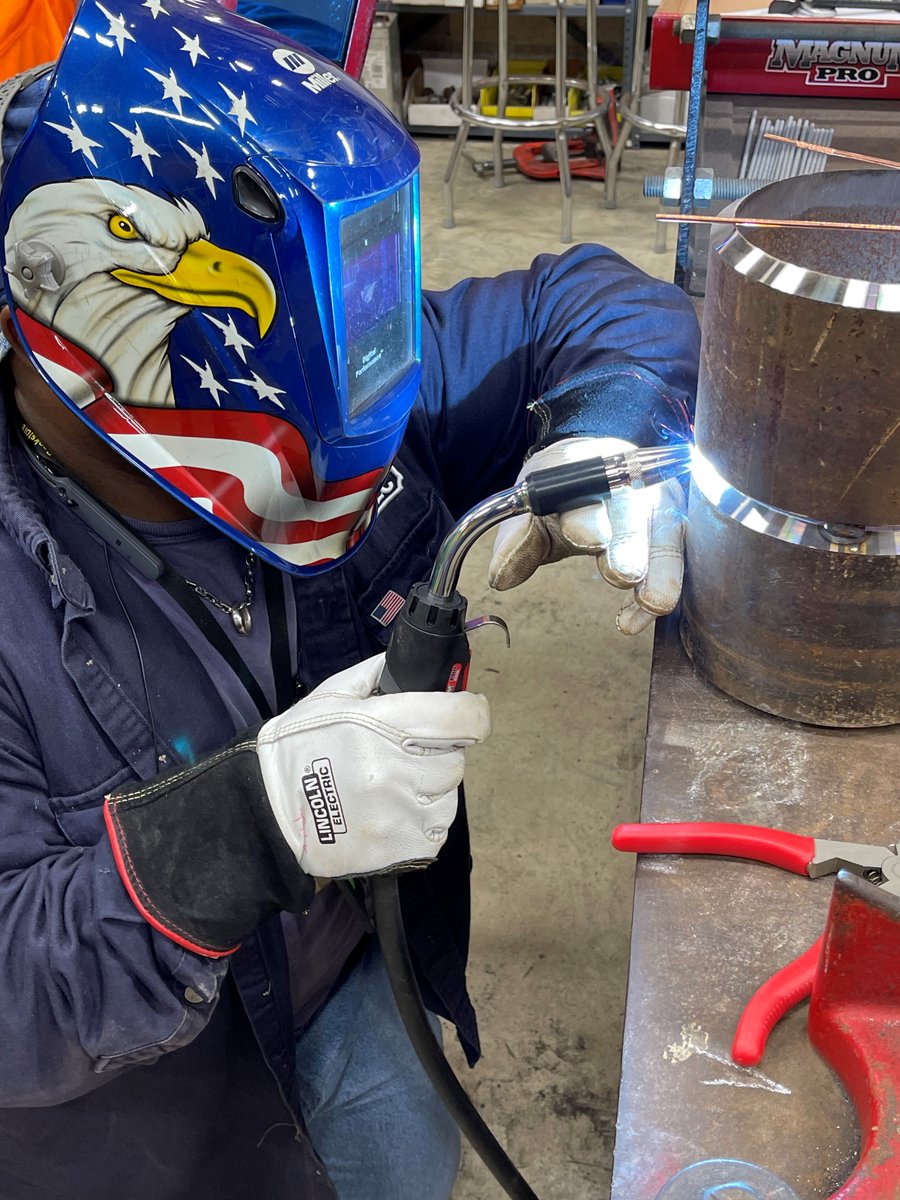 ArpecSchool's tweet image. Last week we had an advanced JM Training Course by Lincoln Electric, instructors Mike Didona, Kevin Bashansci, and Kishon Dryden attended. 

#arpec725 #mcasfla #MakeWorkCoolAgain #lu725 #tradeschool #hvac