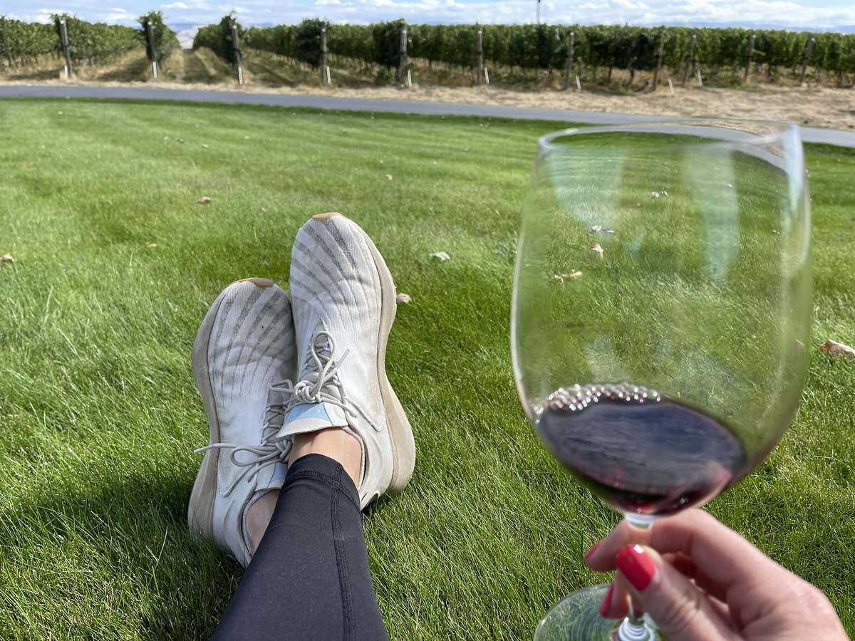 kelsiemedel's tweet image. A @BySaysh run through the wheat fields to a Walla Walla winery… thanks for designing the perfect #workhardplayhard shoe for women @allysonfelix!!