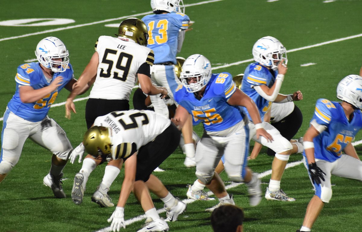 williswhalen's tweet photo. It's Friday a.k.a. gameday for @LightridgeFB Let's go! #fridaynightlights #beatTJ #1-0 mentality https://t.co/tuLiiCBMvK