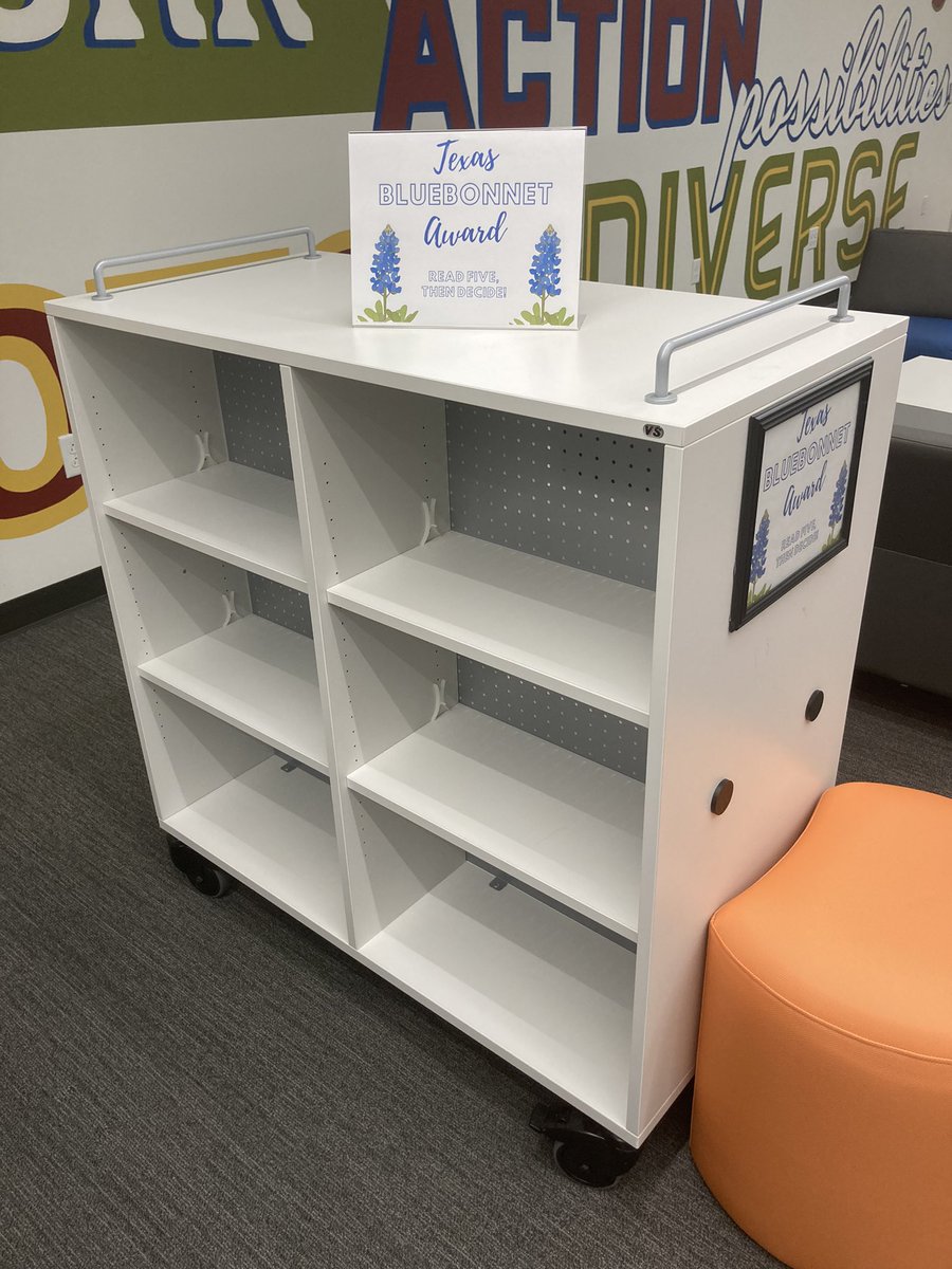 JISDLibraries's tweet photo. This is how we like to see our @TBABooks shelf…empty!! Read those books, Igo Cougars! #ReadFiveThenDecide @IESCougars @Jarrell_ISD @PrincipalARod https://t.co/l0AqFhlisf