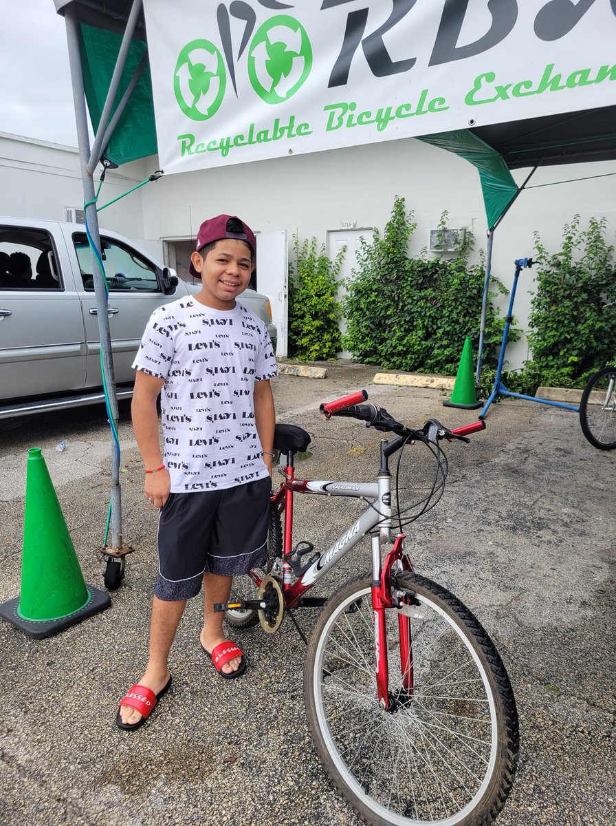 rbxfl's tweet photo. Another RBX award bike to a local youth. 14 year old Jorge can now ride bikes with his brothers - all on RBX bikes! https://t.co/L7LpTwUpDB
